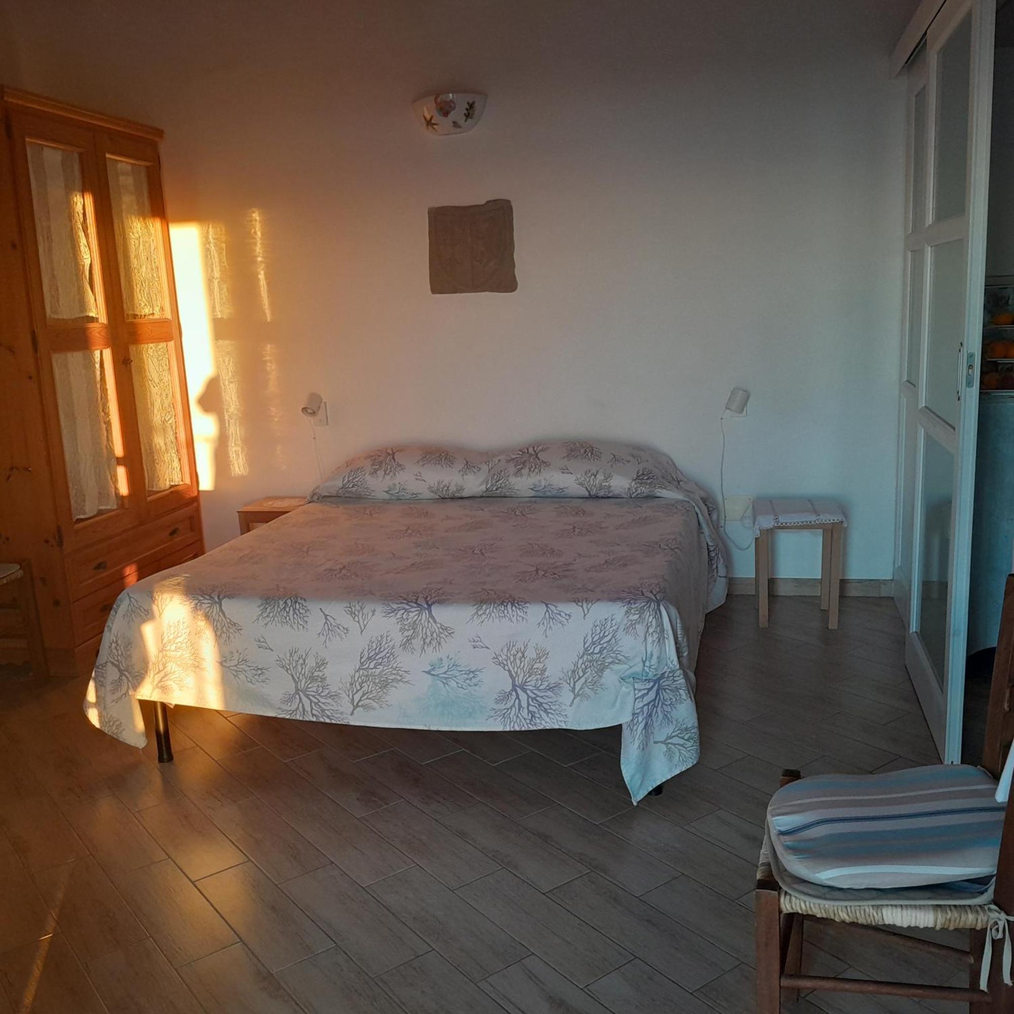 Bed and Breakfast Torre La Mezzaluna Вьесте Экстерьер фото